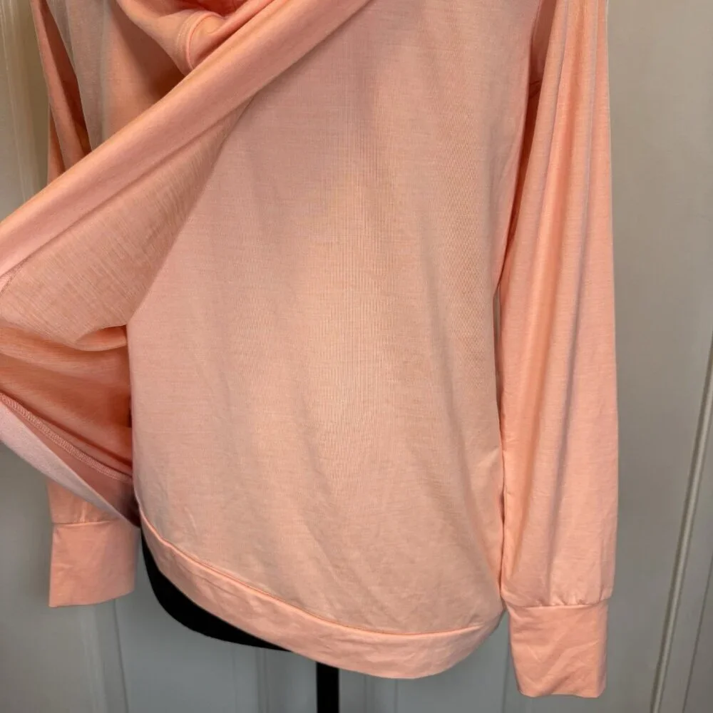 Girls Runway Hoodie Quick Dry Moisture Wicking Front Pocket Size Large 12/14